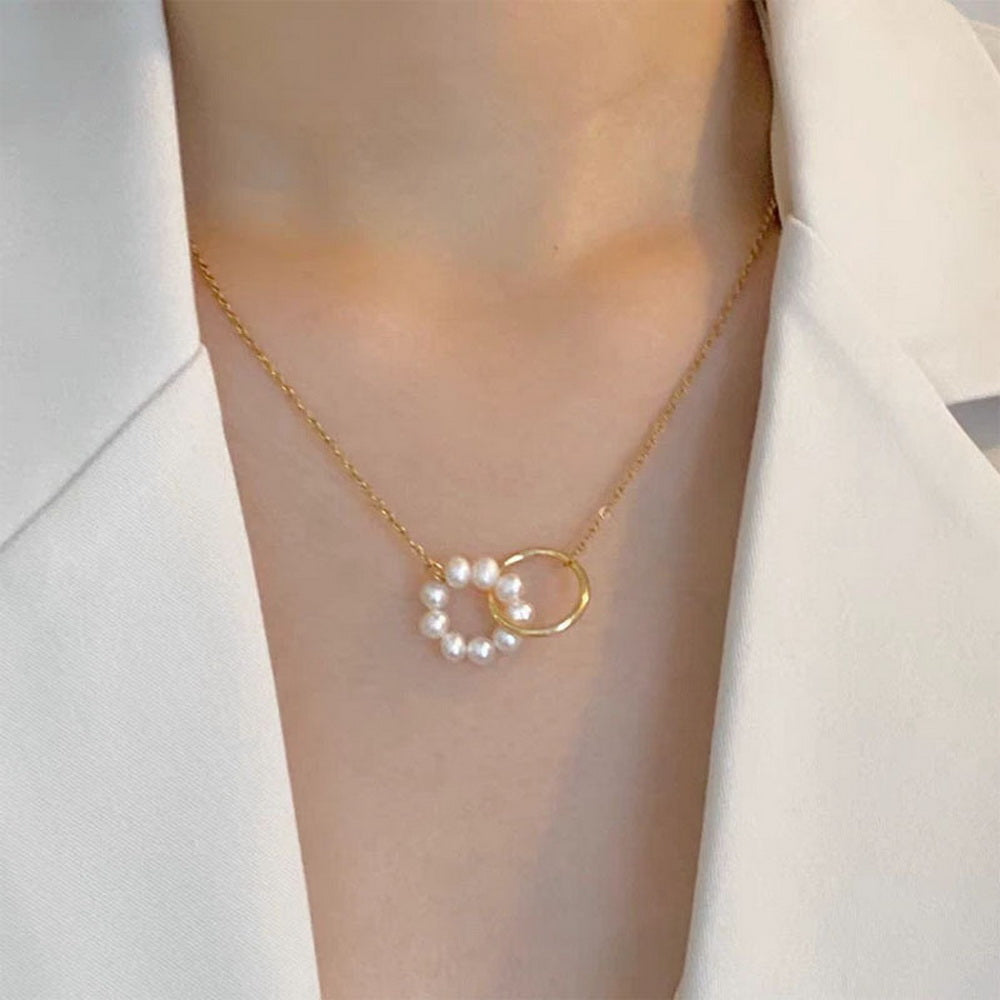 Double-ring interlocking freshwater pearl brass gold-plated necklace collarbone chain