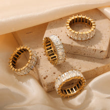 Load image into Gallery viewer, Stainless steel ring set with zircon
