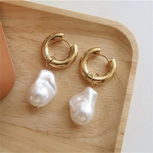 Load image into Gallery viewer, Golden stainless steel Baroque pearl earrings