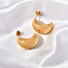 Load image into Gallery viewer, Stainless steel C-shaped threaded line earrings