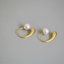 Load image into Gallery viewer, Brass gold-plated small water droplet imitation pearl detachable ear hook earrings