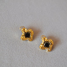 Load image into Gallery viewer, Brass gold-plated pleated texture black zircon irregular flower 925 silver needle earrings