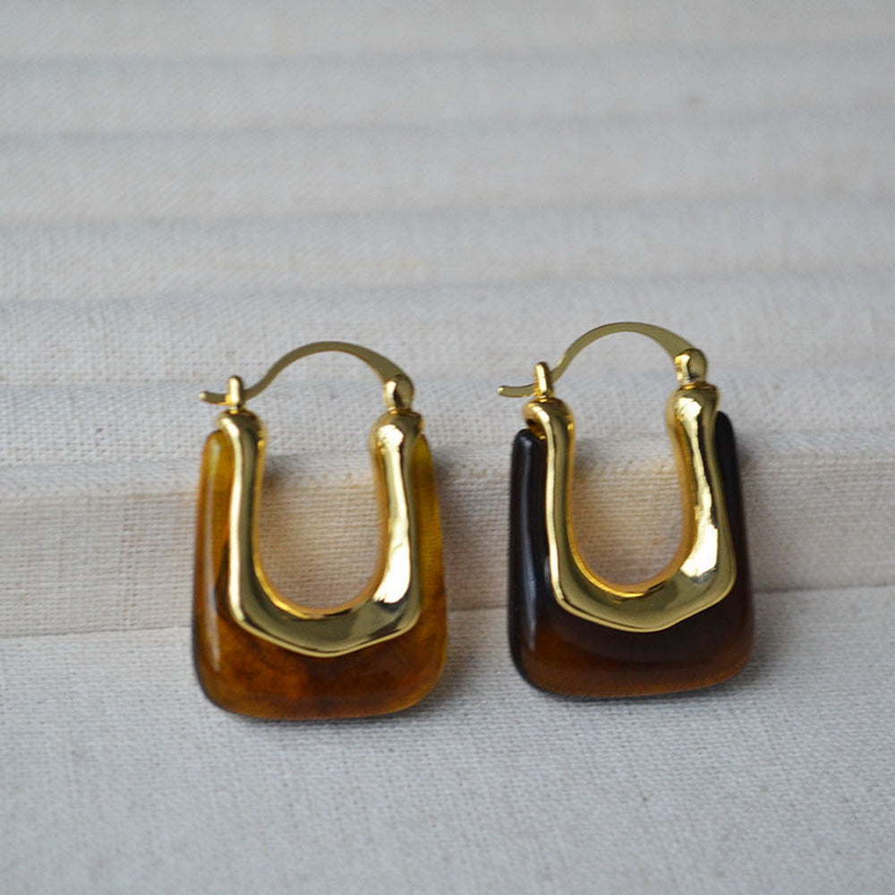 Caramel-colored resin alloy U-shaped earrings for autumn and winter