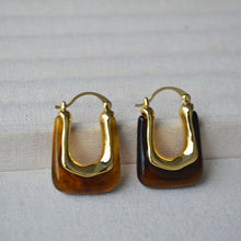 Load image into Gallery viewer, Caramel-colored resin alloy U-shaped earrings for autumn and winter