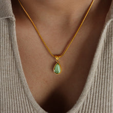 Load image into Gallery viewer, Stainless steel gold-plated teardrop-shaped green glass stone pendant necklace