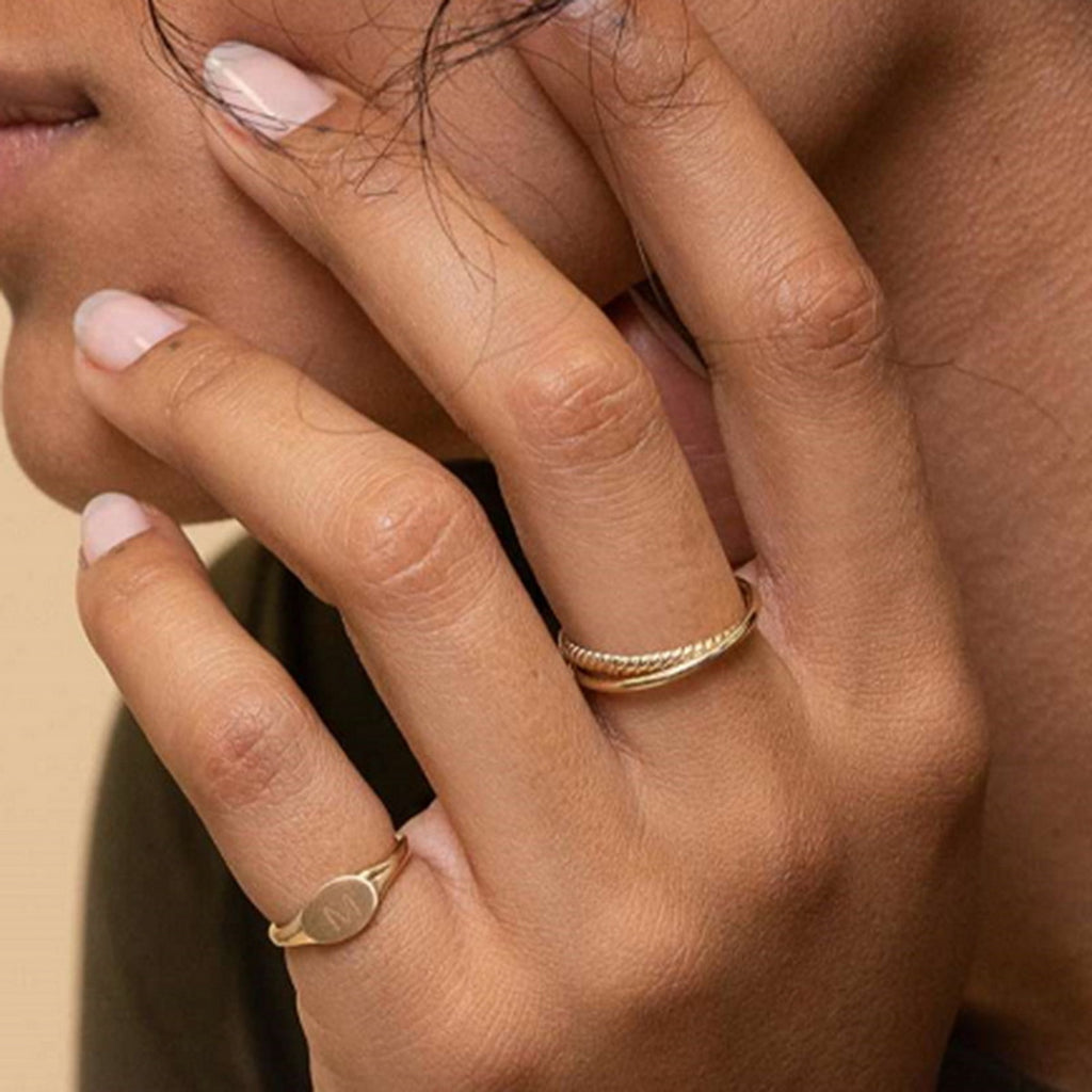 One stainless steel double-ring wound ring