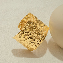 Load image into Gallery viewer, 18K gold stainless steel hammer pattern irregular opening bracelet