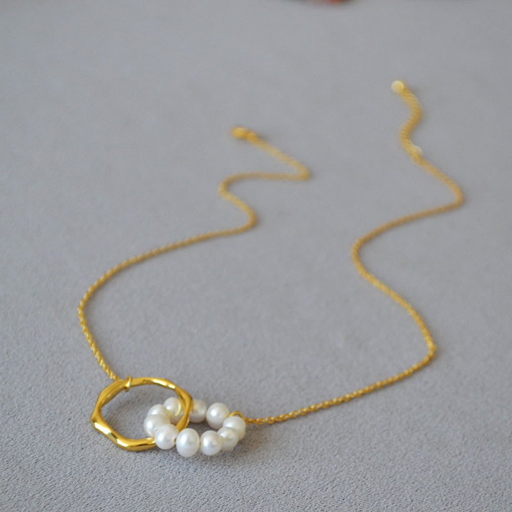 Double-ring interlocking freshwater pearl brass gold-plated necklace collarbone chain