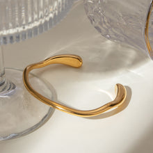 Load image into Gallery viewer, Golden 18K stainless steel open bracelet