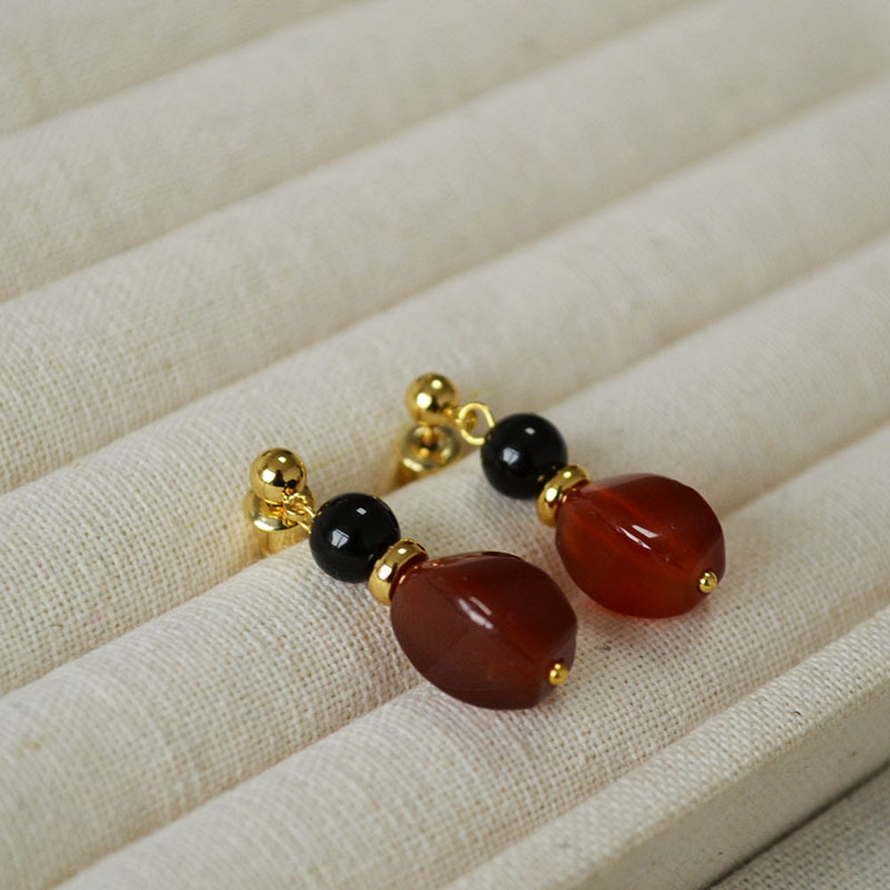 Black and red agate beaded 925 silver needle earrings