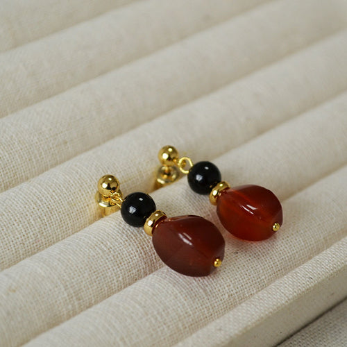 Black and red agate beaded 925 silver needle earrings