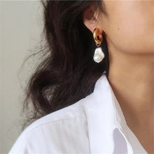 Load image into Gallery viewer, Golden stainless steel Baroque pearl earrings