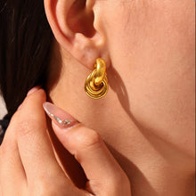 Load image into Gallery viewer, 18K gold stainless steel circular line wound earrings