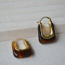 Load image into Gallery viewer, Caramel-colored resin alloy U-shaped earrings for autumn and winter