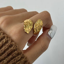 Load image into Gallery viewer, Golden stainless steel threaded leaf open ring
