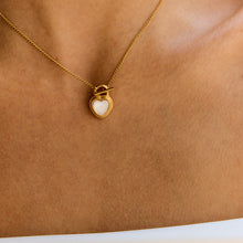 Load image into Gallery viewer, 18K gold stainless steel cat&#39;s eye heart-shaped pendant necklace