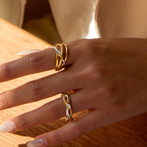 Stainless steel, gold and silver color-matched snake-shaped closed ring