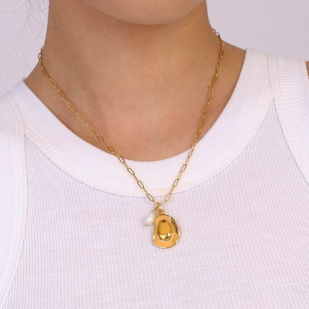 Golden stainless steel pendant necklace