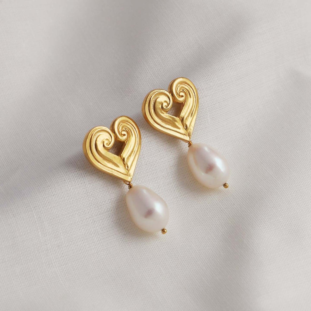 Stainless steel heart-shaped pearl pendant earrings