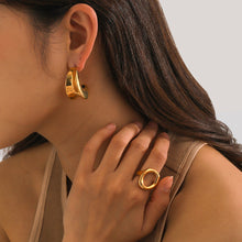 Load image into Gallery viewer, Golden stainless steel C-shaped earrings