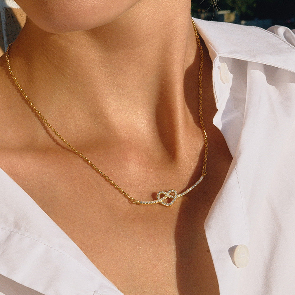Golden stainless steel rhinestone heart-shaped necklace