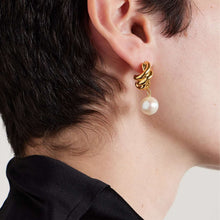 Load image into Gallery viewer, Stainless steel pearl earrings