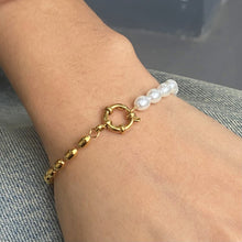 Load image into Gallery viewer, 18K gold stainless steel pearl bracelet