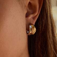 Load image into Gallery viewer, 18K stainless steel C-shaped stud earrings