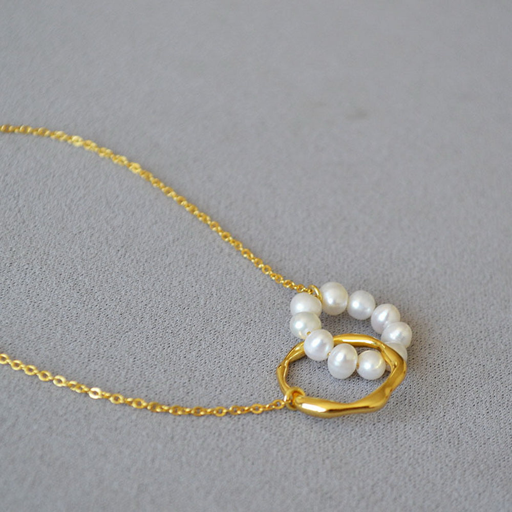 Double-ring interlocking freshwater pearl brass gold-plated necklace collarbone chain