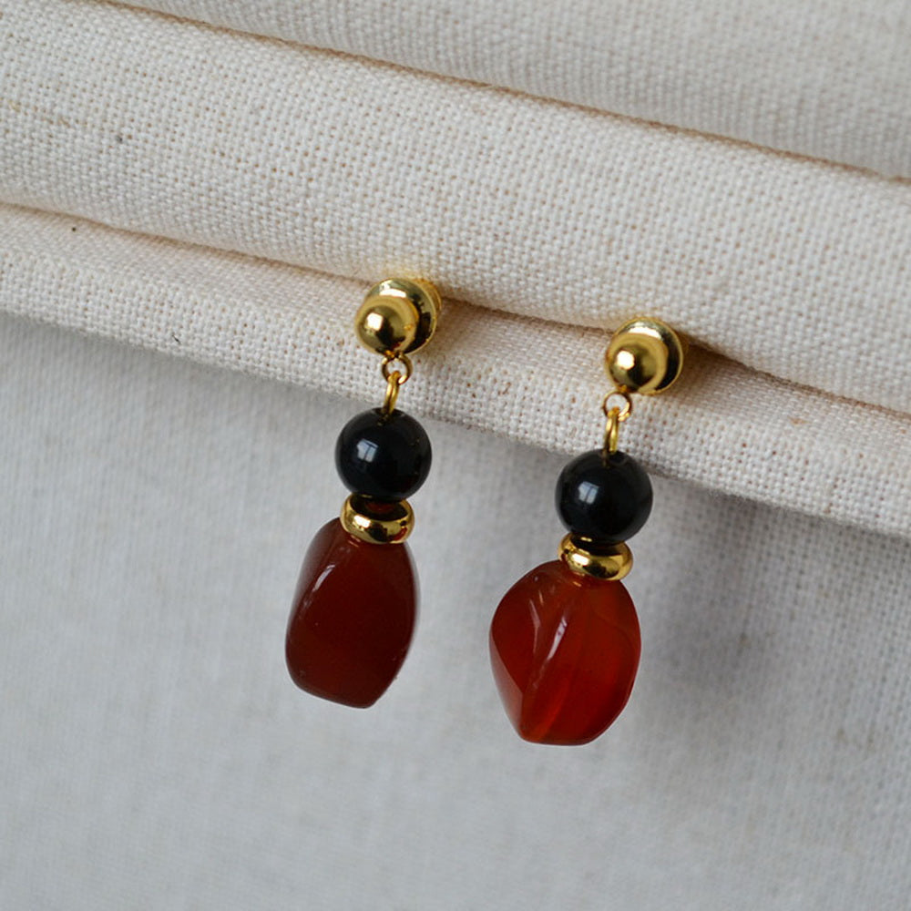 Black and red agate beaded 925 silver needle earrings