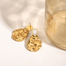 Load image into Gallery viewer, 18K gold stainless steel hammer-textured teardrop-shaped cat&#39;s eye earrings