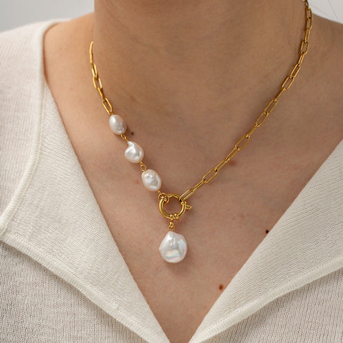 Golden stainless steel Baroque pearl pendant necklace