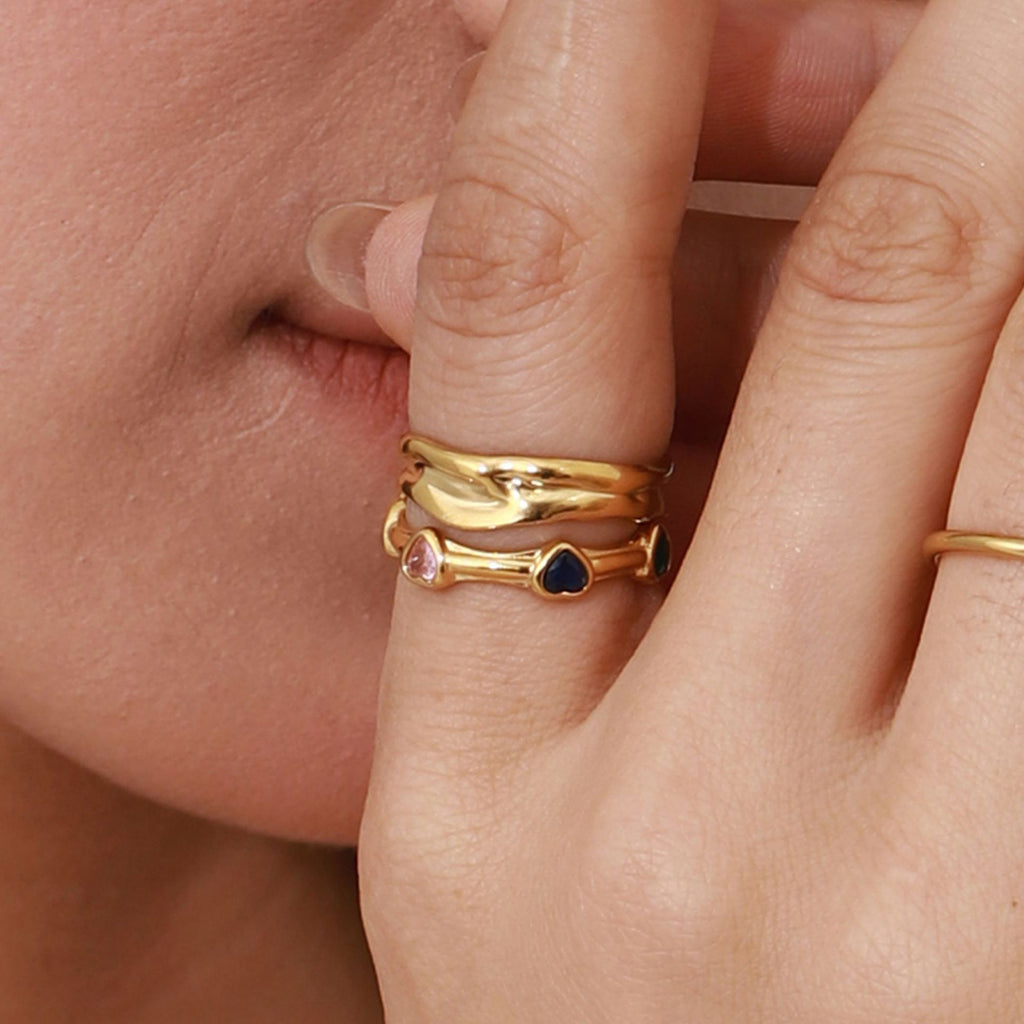 Heart-shaped zircon stainless steel ring