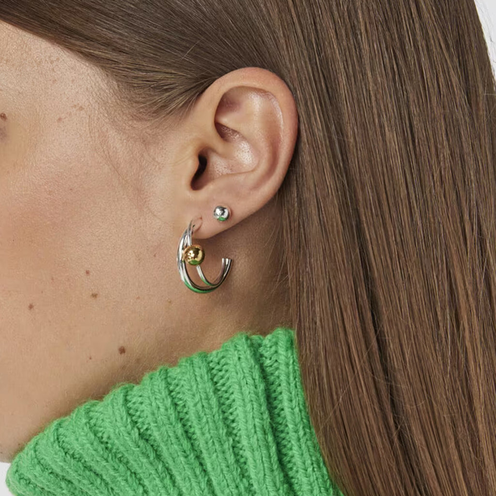 Stainless steel C-shaped ear rings with gold and silver color combinations