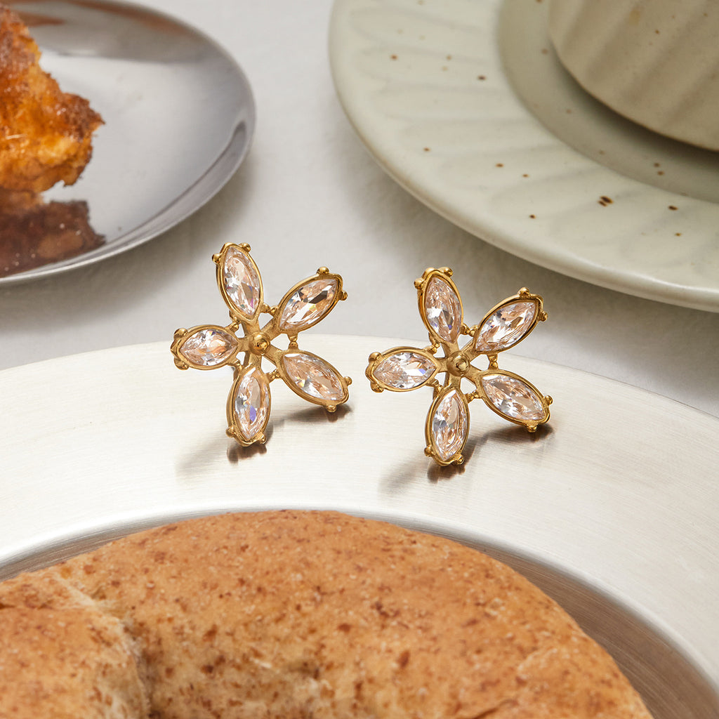 18K gold stainless steel white zircon flower earrings