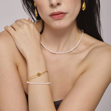 Load image into Gallery viewer, Stainless steel three-layer round plate freshwater pearl beaded bracelet
