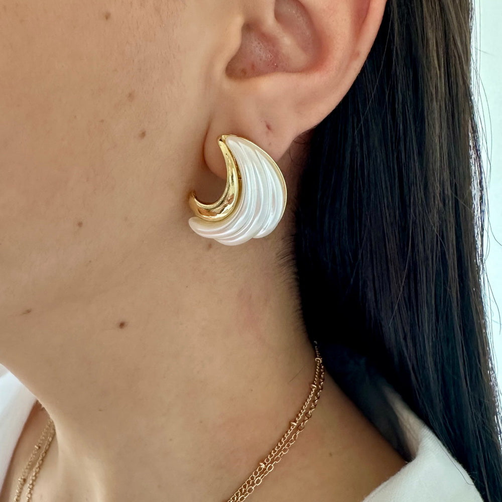 18k stainless steel resin pearl stud earrings