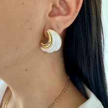 Load image into Gallery viewer, 18k stainless steel resin pearl stud earrings