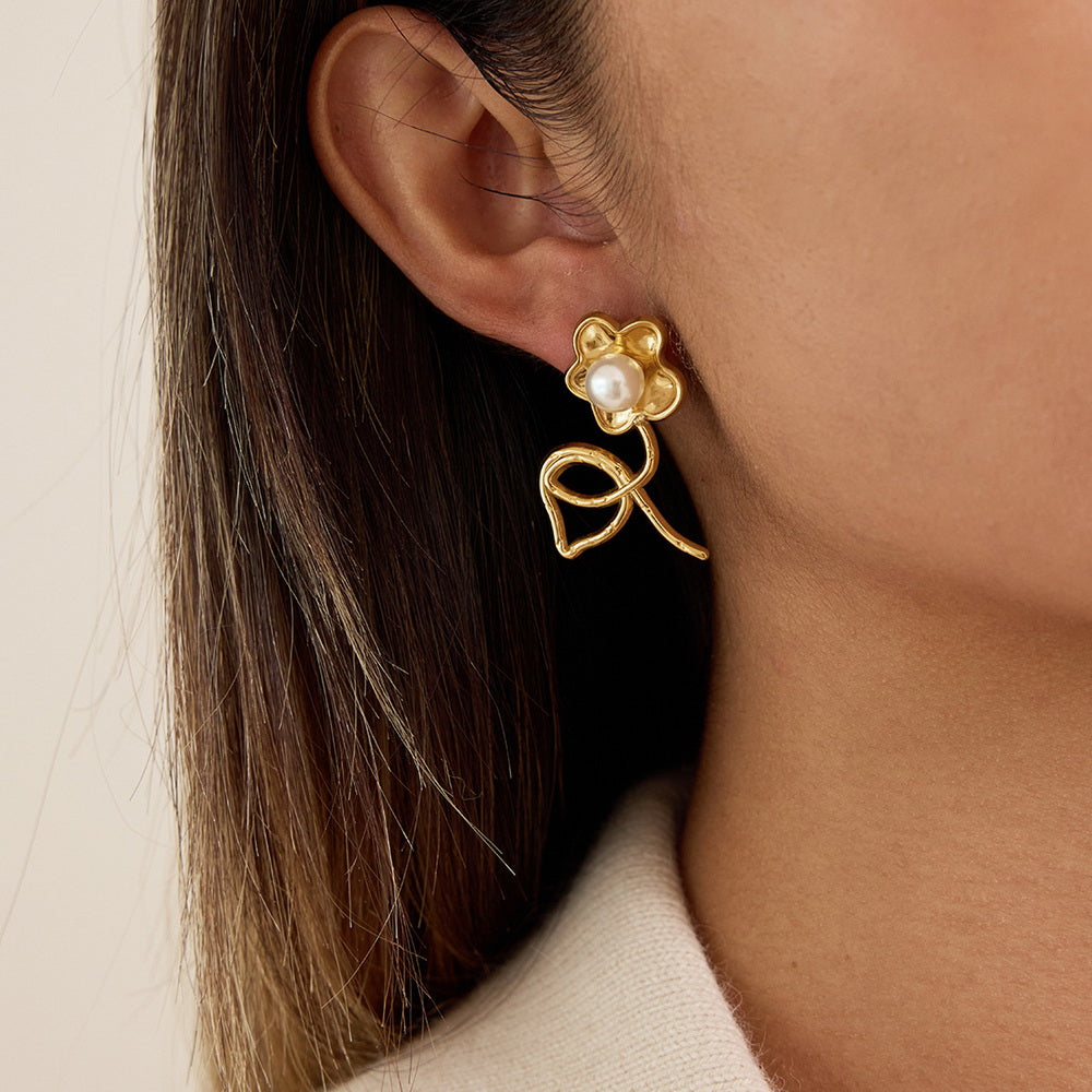 Stainless steel flower pearl stud earrings