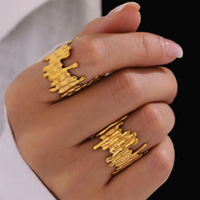 Load image into Gallery viewer, A golden stainless steel cold style irregularly opened ring