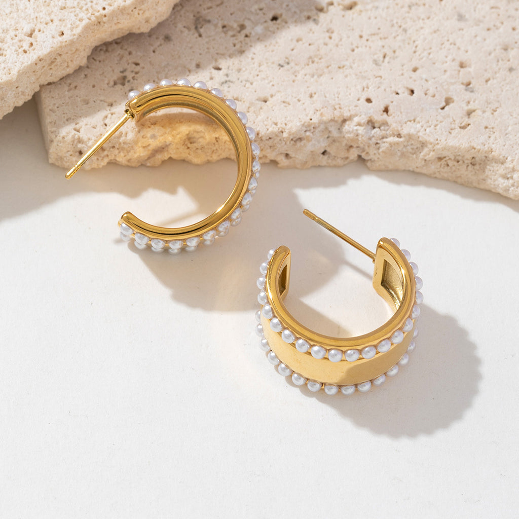 Golden stainless steel wide face pearl inlaid C-shaped earrings