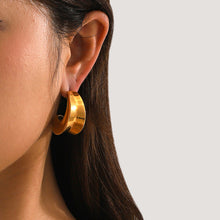 Load image into Gallery viewer, Golden stainless steel C-shaped earrings