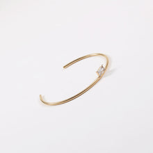 Load image into Gallery viewer, Golden C-shaped small square diamond stainless steel thin bracelet