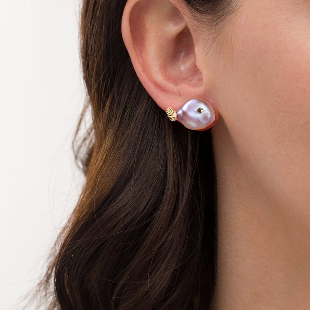 Natural pearl small fish copper earrings