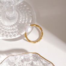 Load image into Gallery viewer, Stainless steel pearl twisted knot open ring