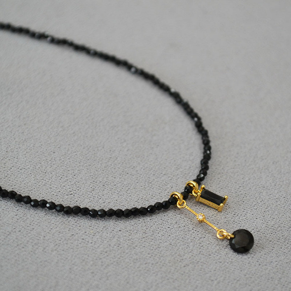 Black spinel beaded pendant necklace
