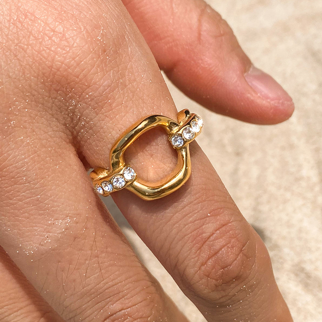 Stainless steel rhinestone ring