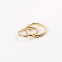 Load image into Gallery viewer, One stainless steel double-ring wound ring