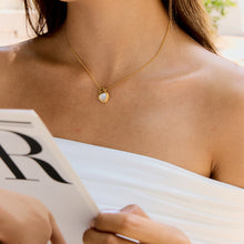 Load image into Gallery viewer, 18K gold stainless steel cat&#39;s eye heart-shaped pendant necklace