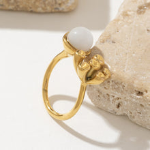 Load image into Gallery viewer, Stainless steel flowers adorn the cat&#39;s eye opening ring